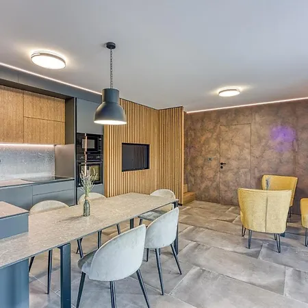 Ana With Private Pool * Tinjan