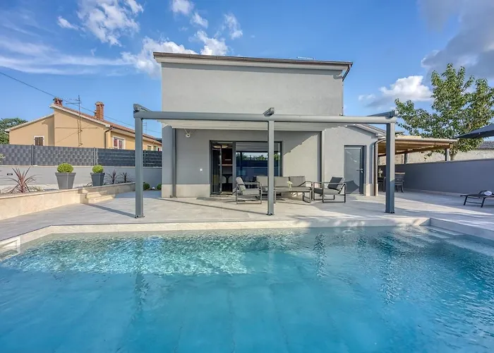 Ana With Private Pool *