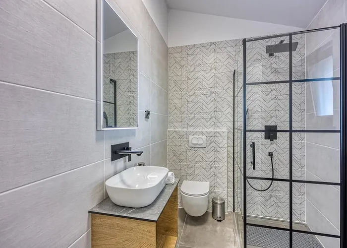 Ana With Private Pool Tinjan